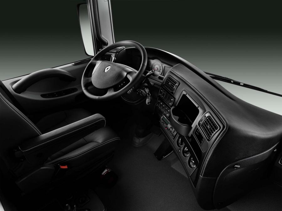  Renault Magnum Legend 2011 года  (фото 3 из 7)